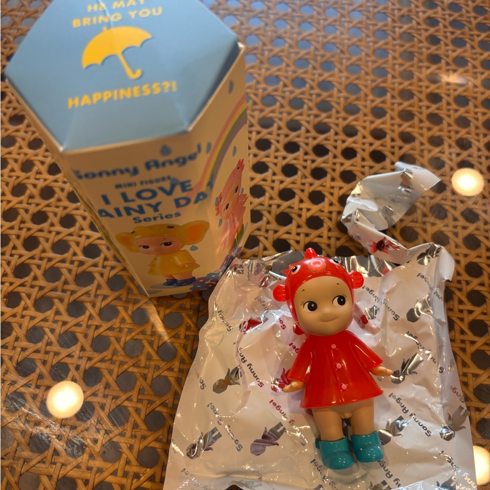 Sonny Angel I Love Rainy Day Goldfish